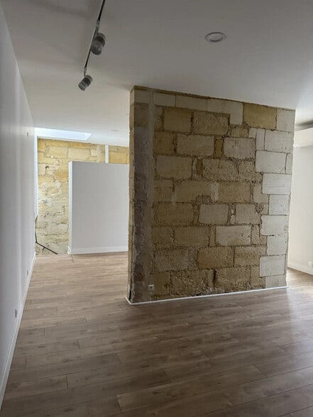 43 Cours Georges Clémenceau, Bordeaux à louer - Photo intérieure - Image 3 de 5