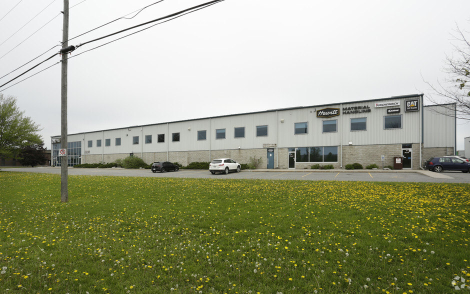 110 Bentley Ave, Nepean, ON for lease - Building Photo - Image 3 of 7