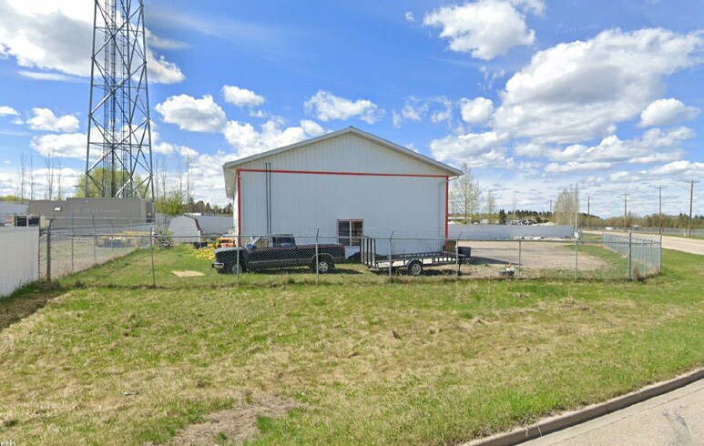5222 40 St, Rocky Mountain House, AB for sale - Building Photo - Image 3 of 12