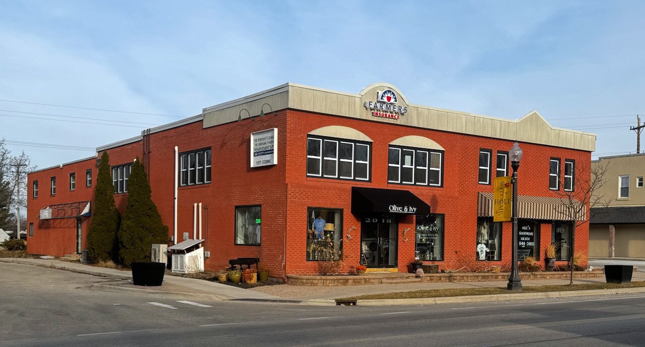 2018 S Cedar St, Holt, MI à louer Photo principale- Image 1 de 7