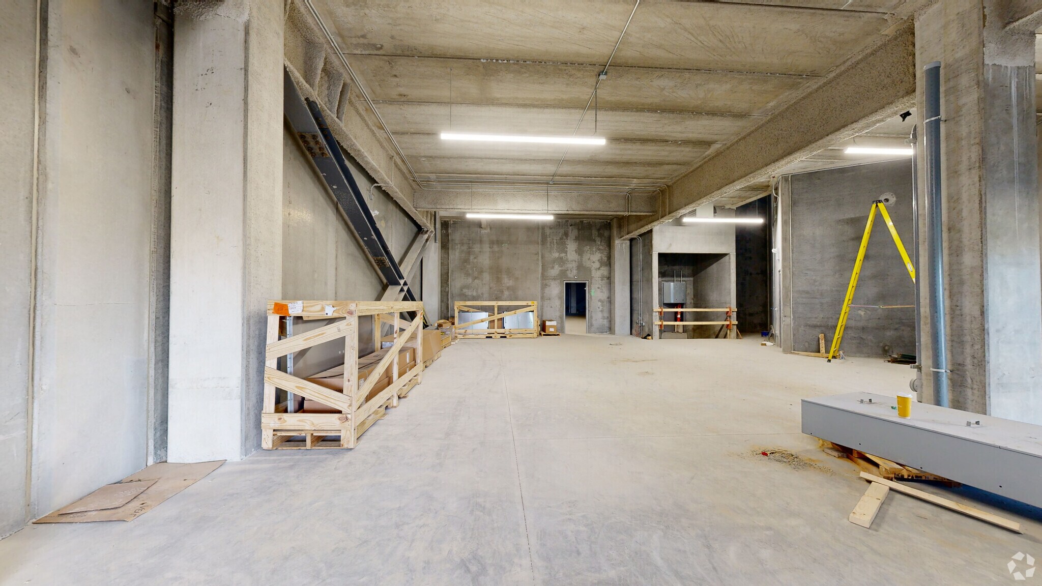 3855 Wayburne Dr, Burnaby, BC for sale Building Photo- Image 1 of 1