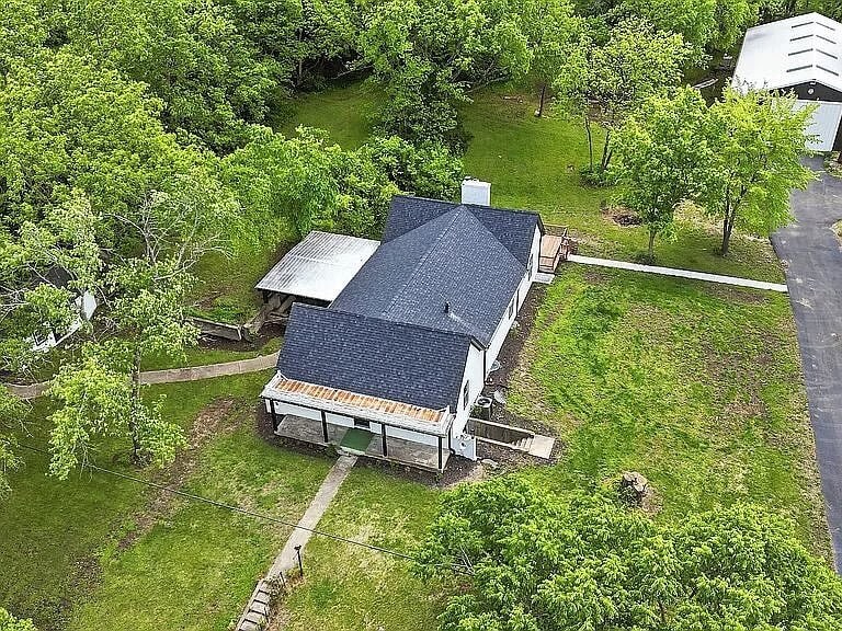1106 College Hill St, Pleasant Hill, MO for sale - Building Photo - Image 2 of 14