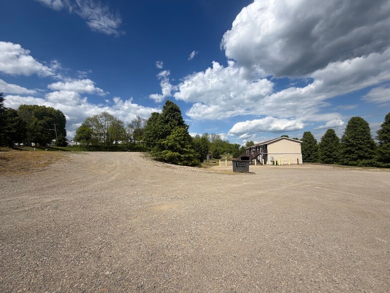 962 Old Brick Rd, West Alexander, PA for sale - Building Photo - Image 2 of 7