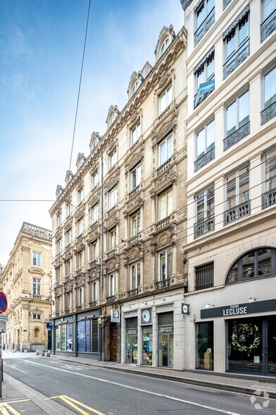 Bureau dans Lyon à louer - Photo du bâtiment - Image 3 de 4