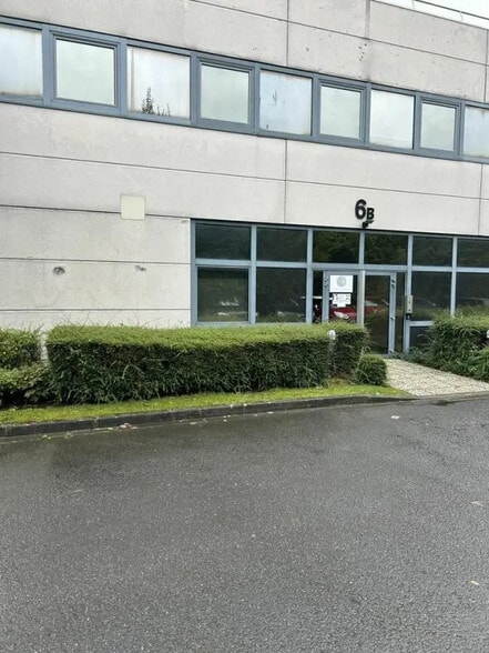 Flex in Roissy-en-France for lease - Building Photo - Image 2 of 12