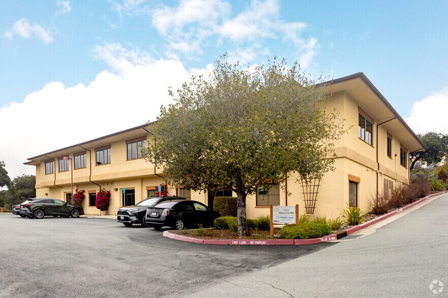 101 Wilson Rd, Monterey, CA à louer - Photo du bâtiment - Image 3 de 11