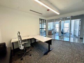 660 Pennsylvania Ave SE, Washington, DC for lease Interior Photo- Image 1 of 16