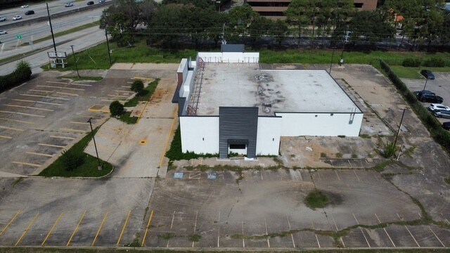 307 N Sam Houston Pky W, Houston, TX à vendre - Photo du bâtiment - Image 3 de 6