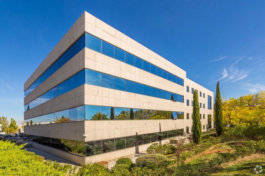 Office in San Sebastián de los Reyes, Madrid for lease - Building Photo - Image 1 of 1