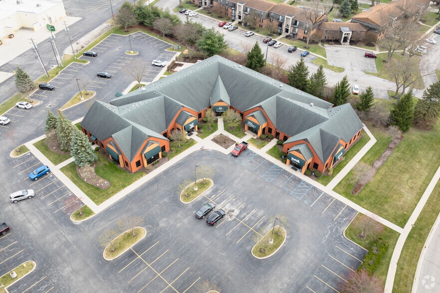 4646 Nantucket Dr, Toledo, OH for sale - Building Photo - Image 3 of 8