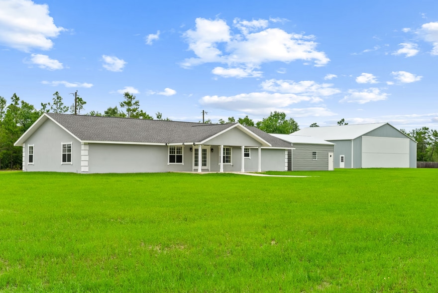 22303 Longleaf Rd NW, Fountain, FL for sale - Building Photo - Image 2 of 9