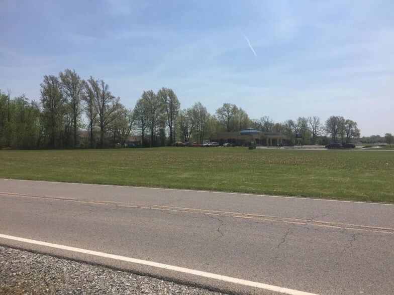 Rushing Dr, Herrin, IL à vendre - Aérien - Image 2 de 2