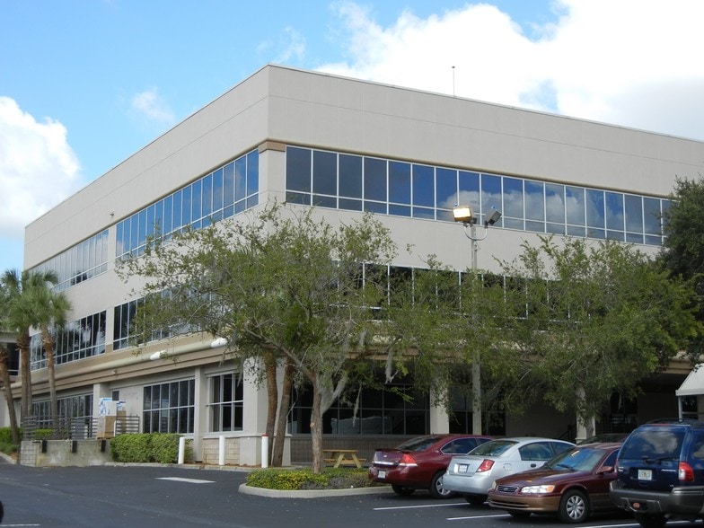 1144 Griffin Rd, Lakeland, FL à louer - Photo du bâtiment - Image 2 de 5