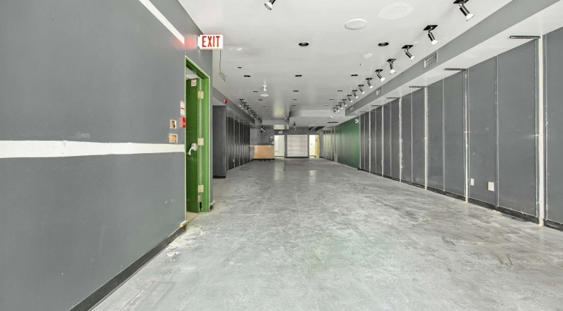 665-667 Yonge St, Toronto, ON for lease Interior Photo- Image 1 of 4