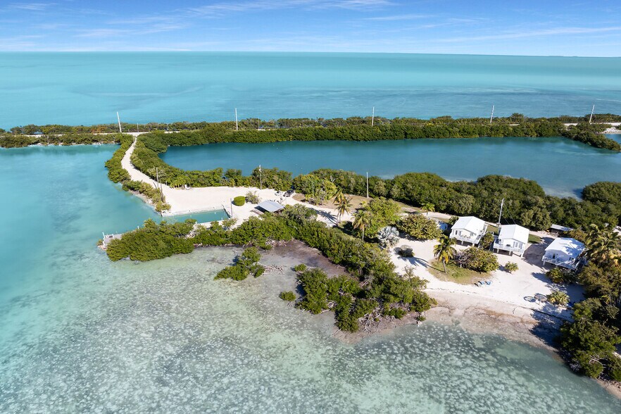 62250 Overseas Hwy, Marathon, FL à vendre - Photo du bâtiment - Image 3 de 59