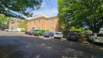 550 Broadview Ave, Warrenton, VA à louer Photo intérieure- Image 2 de 13