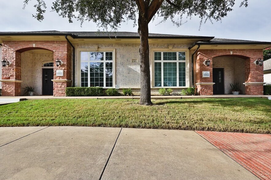 6220 Campbell Rd, Dallas, TX à louer - Photo du bâtiment - Image 2 de 8