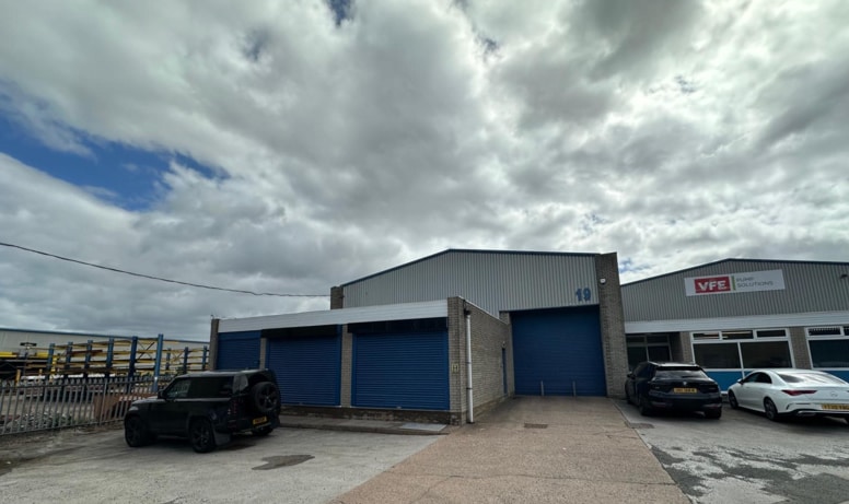 Charlton Dr, Cradley Heath à louer Photo du bâtiment- Image 1 de 1