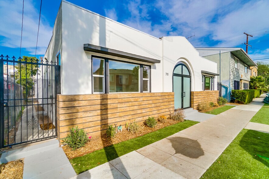 711 E 6th St, Long Beach, CA à vendre - Photo du bâtiment - Image 3 de 12