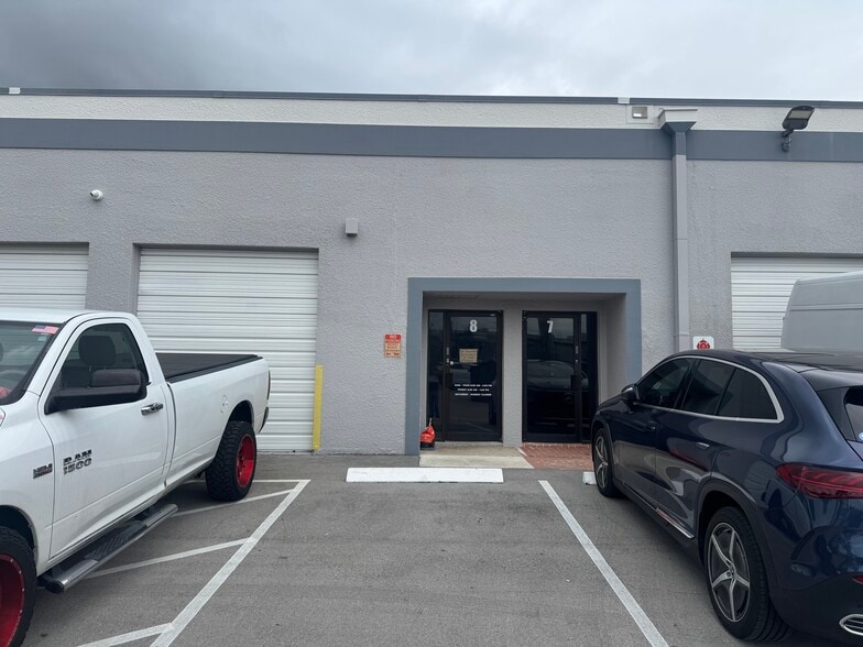 10026 Spanish Isle Blvd, Boca Raton, FL for lease - Building Photo - Image 3 of 13