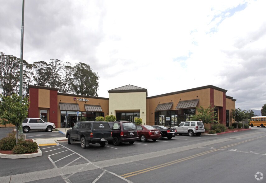 901-1057 N Main St, Salinas, CA for lease - Building Photo - Image 3 of 12