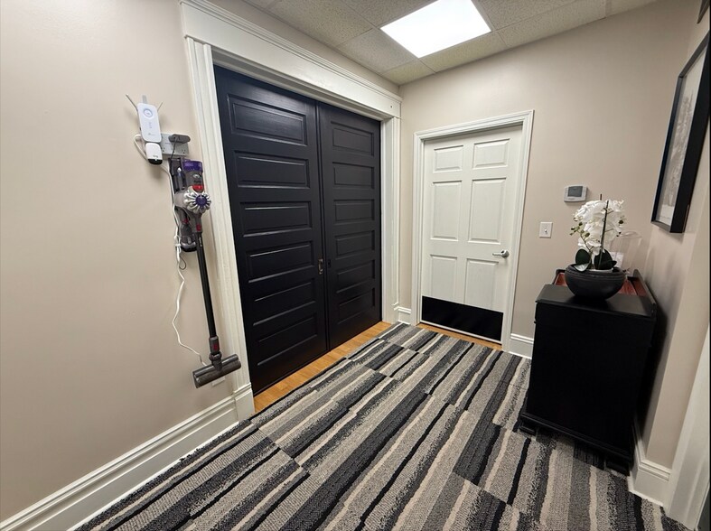 232 S Buchanan St, Edwardsville, IL à louer - Photo du bâtiment - Image 2 de 23