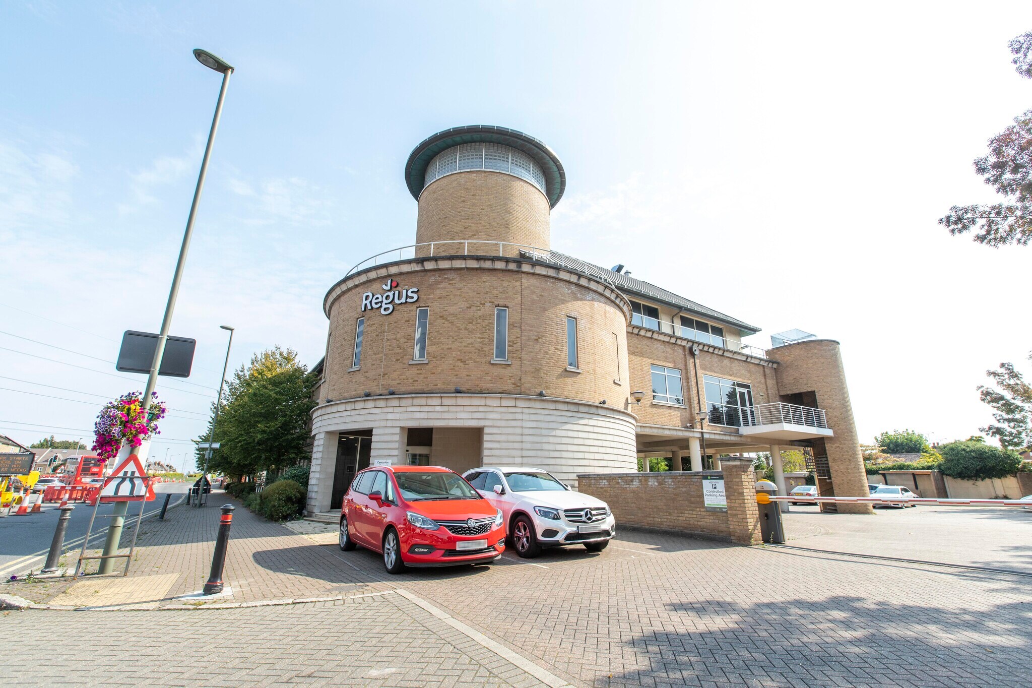 London Rd, Staines-Upon-Thames for lease Building Photo- Image 1 of 9