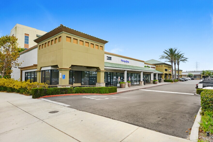 1550-1590 E Rosecrans Ave, El Segundo, CA à louer - Photo du bâtiment - Image 2 de 20