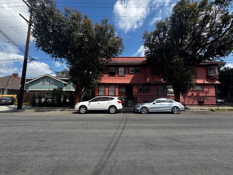 2119 S Union Ave, Los Angeles, CA à vendre - Photo du bâtiment - Image 3 de 7