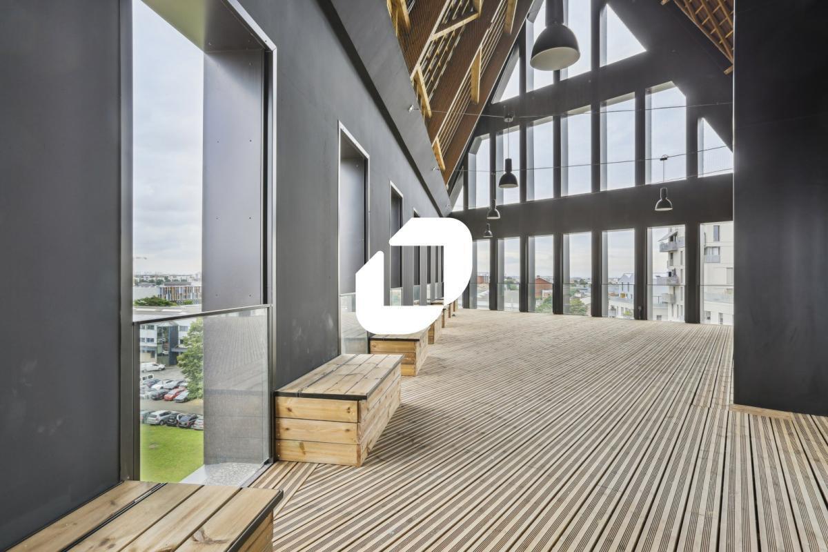 Office in Ivry-sur-Seine for lease Interior Photo- Image 1 of 14