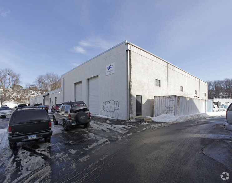 362-366 Ely Ave, Norwalk, CT for lease - Primary Photo - Image 1 of 3