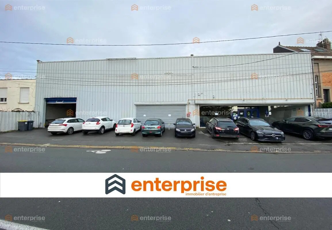 Retail in Villeneuve-d'Ascq for lease Building Photo- Image 1 of 2