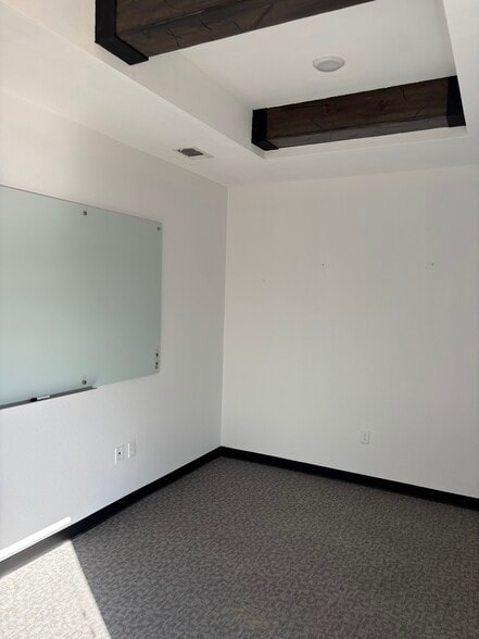 9117 Milwaukee Ave, Lubbock, TX à louer - Photo du bâtiment - Image 2 de 12