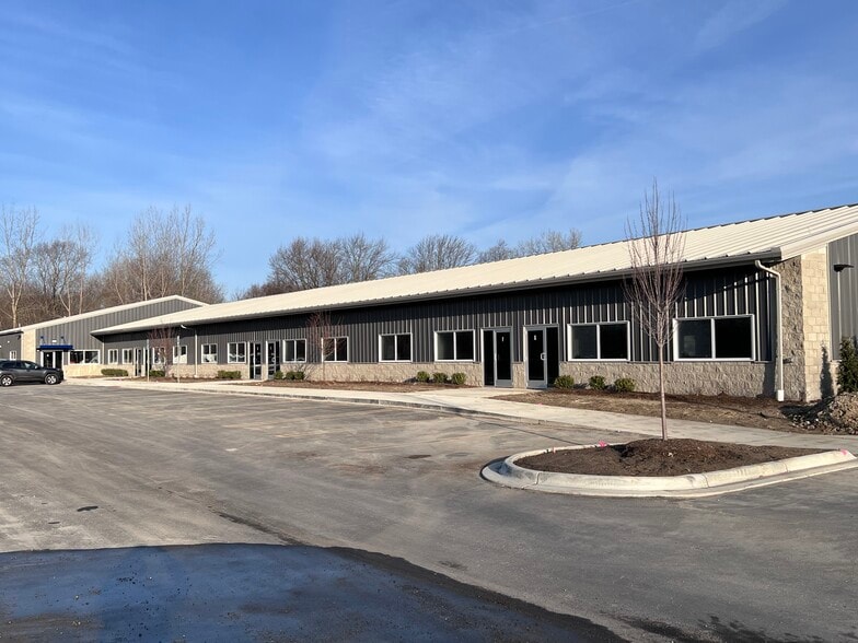 6060 Schooner St, Van Buren Twp, MI for lease - Primary Photo - Image 1 of 30