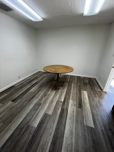 100 N Hill Dr, Brisbane, CA for lease - Interior Photo - Image 3 of 9