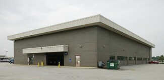 Plus de détails pour 5200 S 76th St, Greendale, WI - Commerce de détail à louer