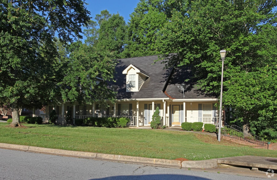 846 Park Pl, Conyers, GA for sale - Primary Photo - Image 1 of 2