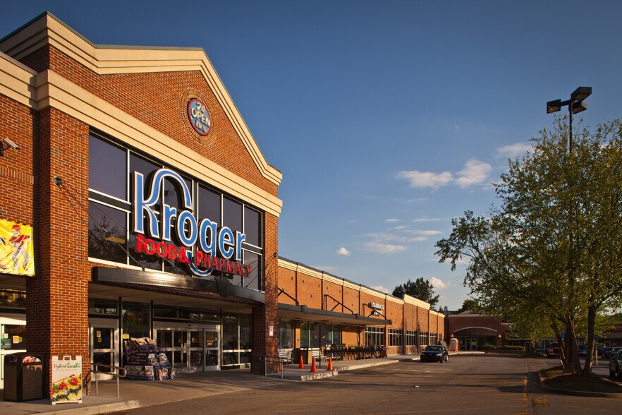 2863-2895 N Decatur Rd, Decatur, GA à louer - Photo du bâtiment - Image 1 de 5