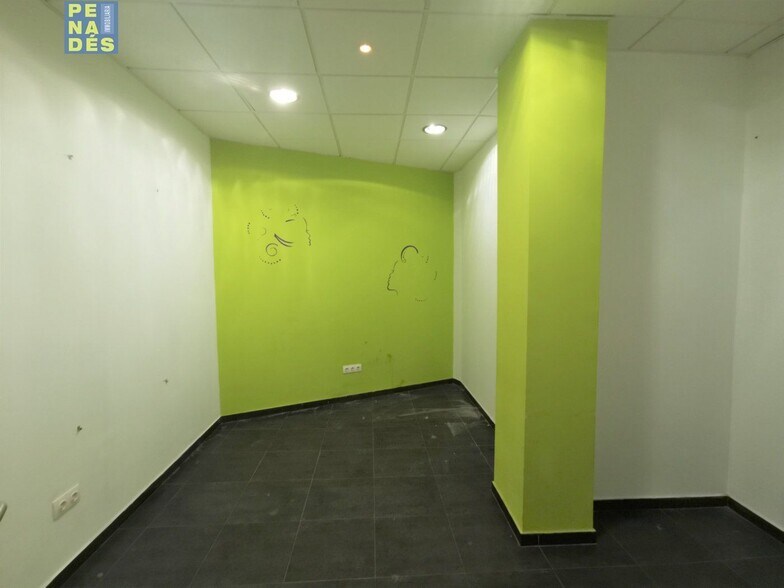 Retail in València for sale - Building Photo - Image 3 of 7