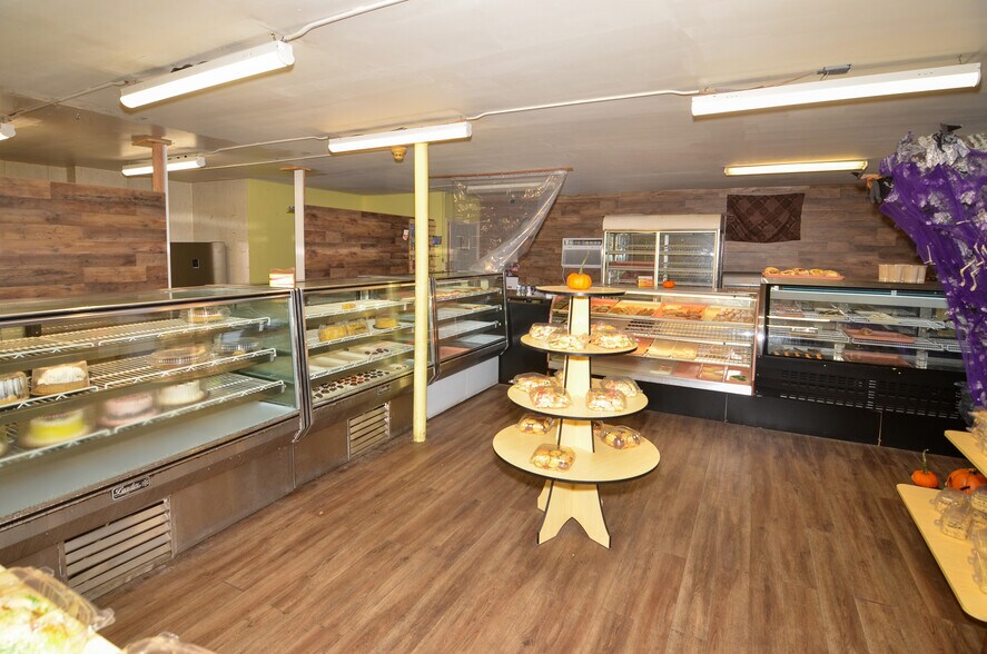 1203 Hornberger Ave, Roebling, NJ à louer - Photo intérieure - Image 2 de 3