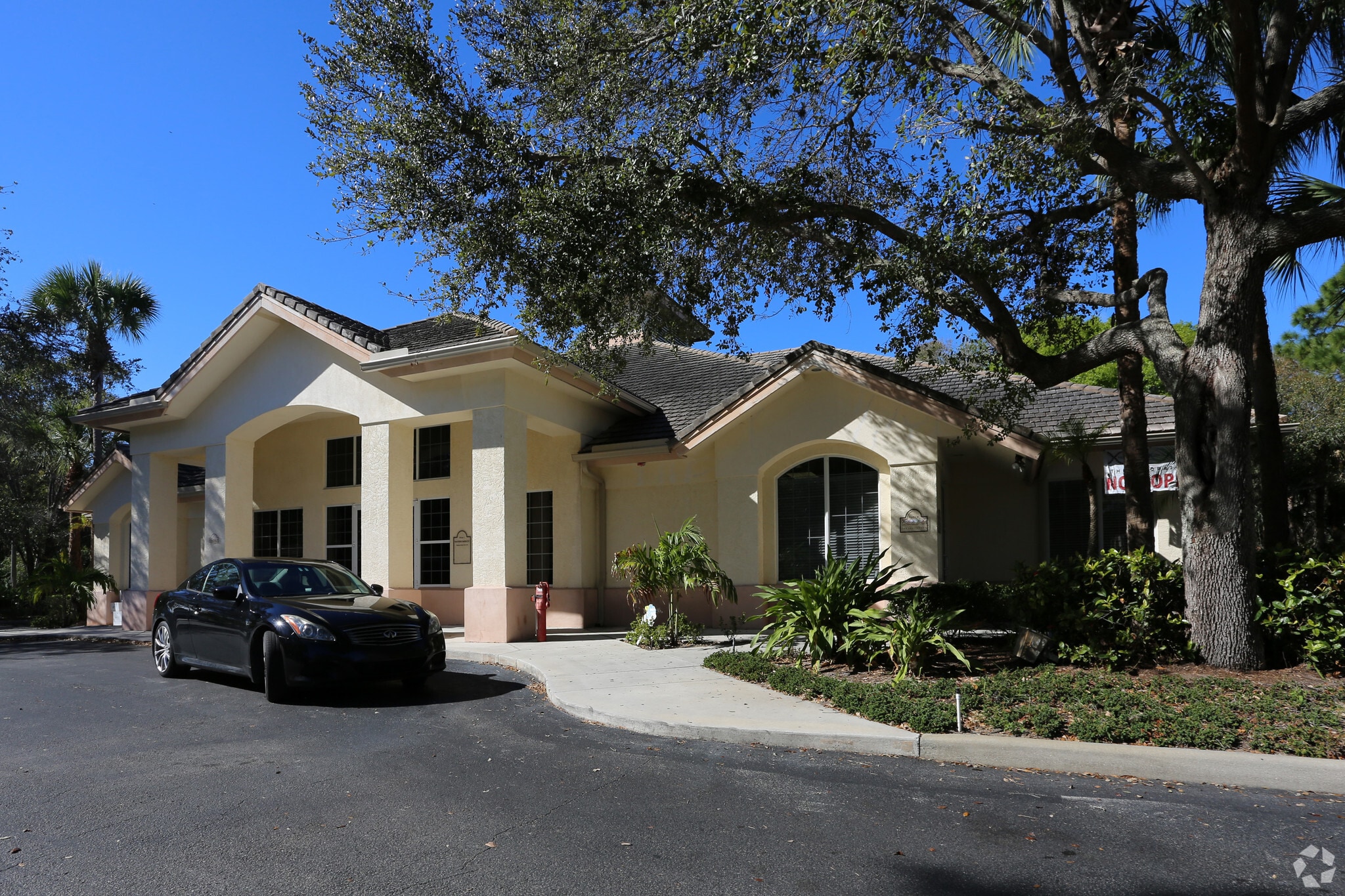 2401 Frist Blvd, Fort Pierce, FL à louer Photo principale- Image 1 de 5