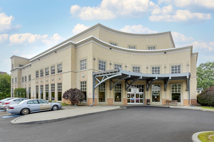 65 Pennsylvania Ave, Binghamton, NY à louer - Photo du bâtiment - Image 1 de 13