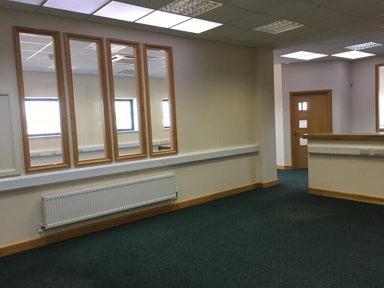 161-161a Harbour Rd, Lydney à louer - Photo du bâtiment - Image 3 de 9