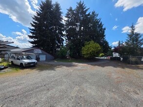 13819 Meridian Ave E, Puyallup, WA for lease Interior Photo- Image 2 of 11
