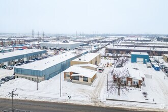 1620-1626 Boul Saint-Elzéar O, Laval, QC - AERIAL map view