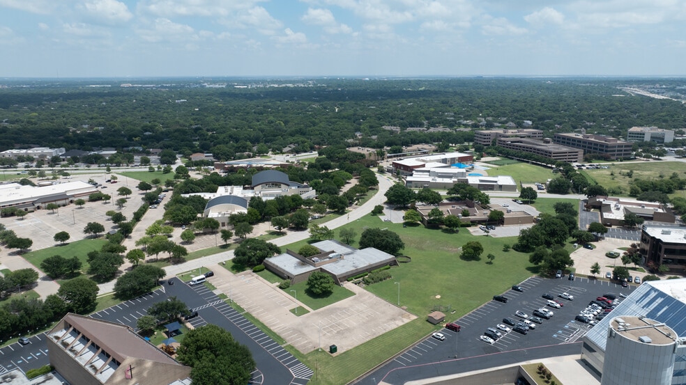 4917 Briarhaven Rd, Fort Worth, TX for sale - Building Photo - Image 3 of 5