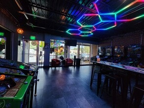 521 S Glenstone Ave, Springfield, MO for lease Interior Photo- Image 1 of 13