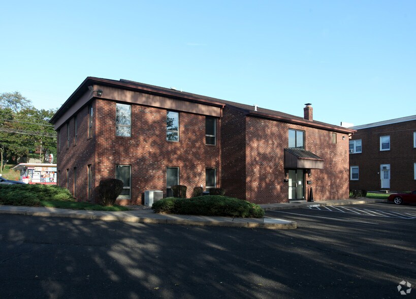 349 York Rd, Willow Grove, PA à louer - Photo du bâtiment - Image 3 de 41