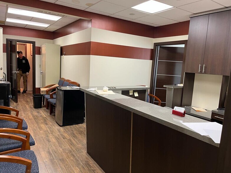 1100 Coney Island Ave, Brooklyn, NY for lease - Interior Photo - Image 2 of 18