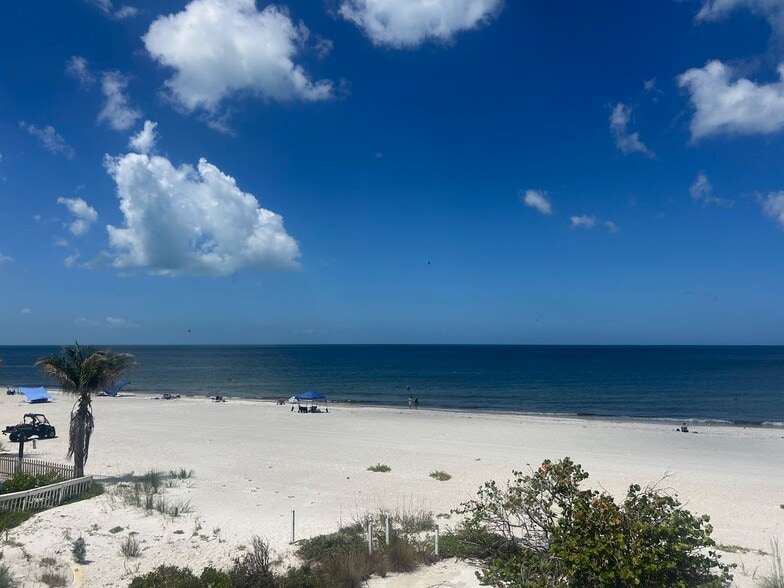 19310 Gulf Blvd, Indian Shores, FL for sale - Building Photo - Image 3 of 12